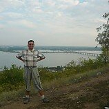 Человек на фоне реки Волги - Анжела Шатаева - Саратов, ловлю твои мгновения :: Счастливые лица нашего города