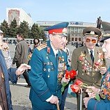 ветераны ВОВ на Театральной площади - Юрий Неугодов - Саратов, ловлю твои мгновения :: Портрет