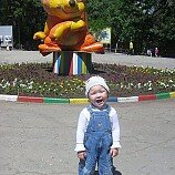 Мам, пойдем белочку покормим... - Светлана Поликарпова - Саратов, ловлю твои мгновения :: Счастливые лица нашего города